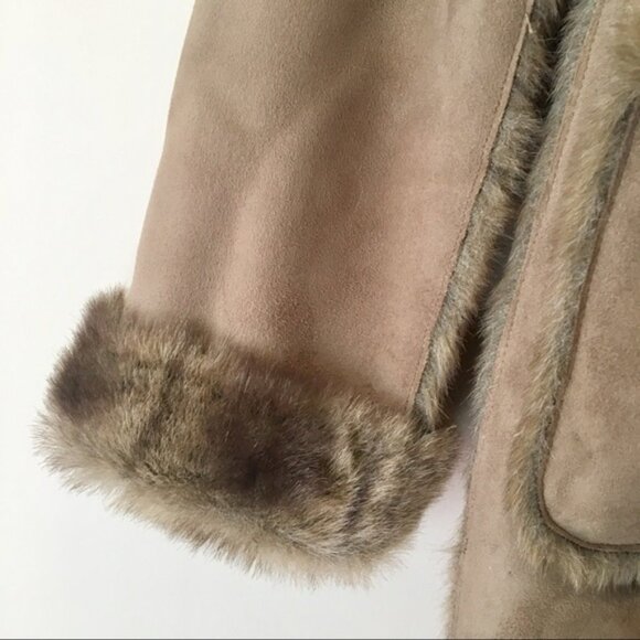 Reversible Faux Fur & Suede Coat - Picture 5 of 8